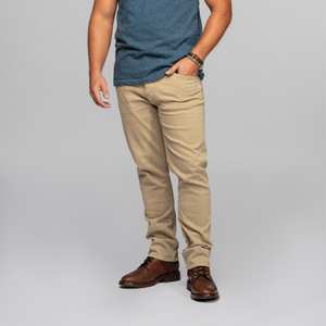 The model is 5'11" and is wearing a size 32x30.
