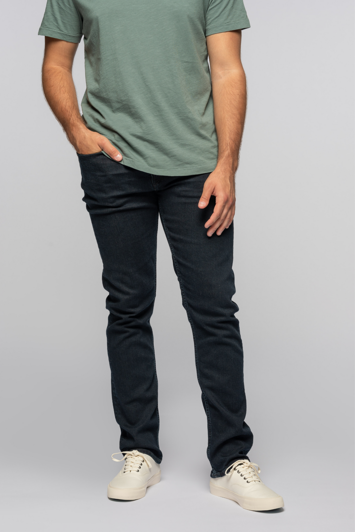 Sharp Slim Fit Men's Jeans - Rinse Indigo Wash | Revtown