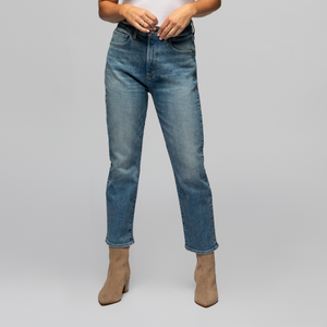 The model is 5'3" and 120 lbs. She sized up and is wearing a 27 for a more relaxed look. 