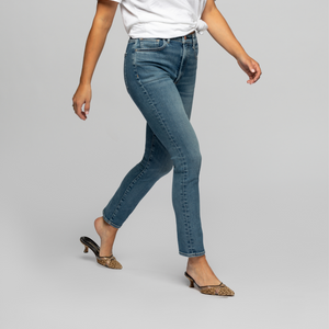 The model is 5'3" and 120 lbs. She sized up and is wearing a 27 for a more relaxed look.  