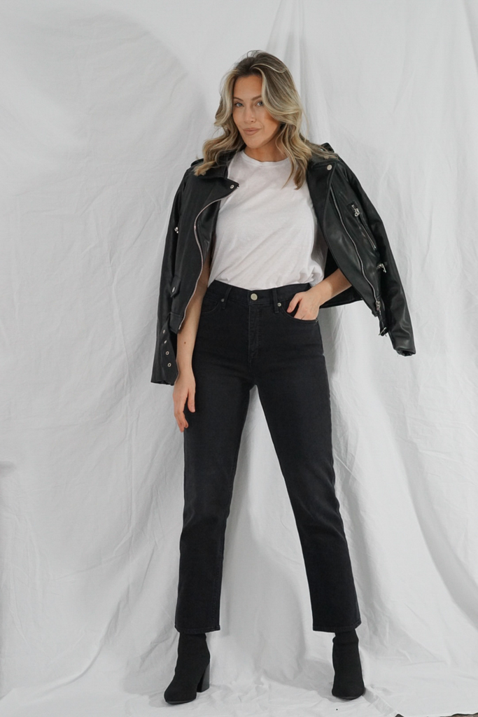 Classic Straight - Shadow Black